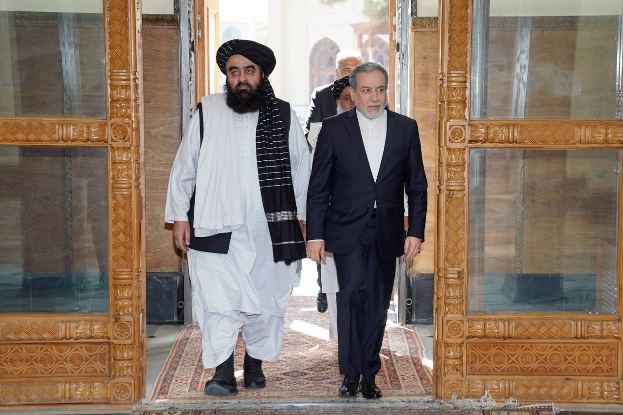عراقچی و متقی